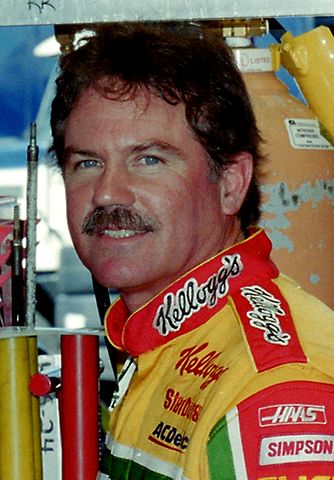 1994 kam Terry Labonte zu Hendrick Motorsports und pilotierte den Kellogg's ...