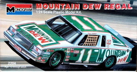 1982 Mountain Dew Buick Regal #11 Darrell Waltrip Monogram 2204